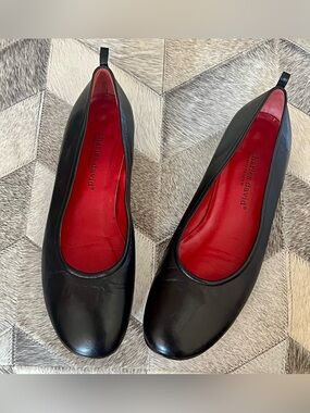 David Charles Black Leather and Red Leather Sole Shoes - Made in Spain 
Size 8B